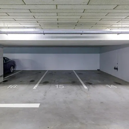 Апартаменти Golden Moon *