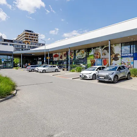 Golden Moon Братислава